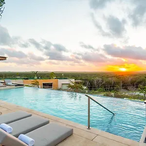Aloft 4*, Tulum México